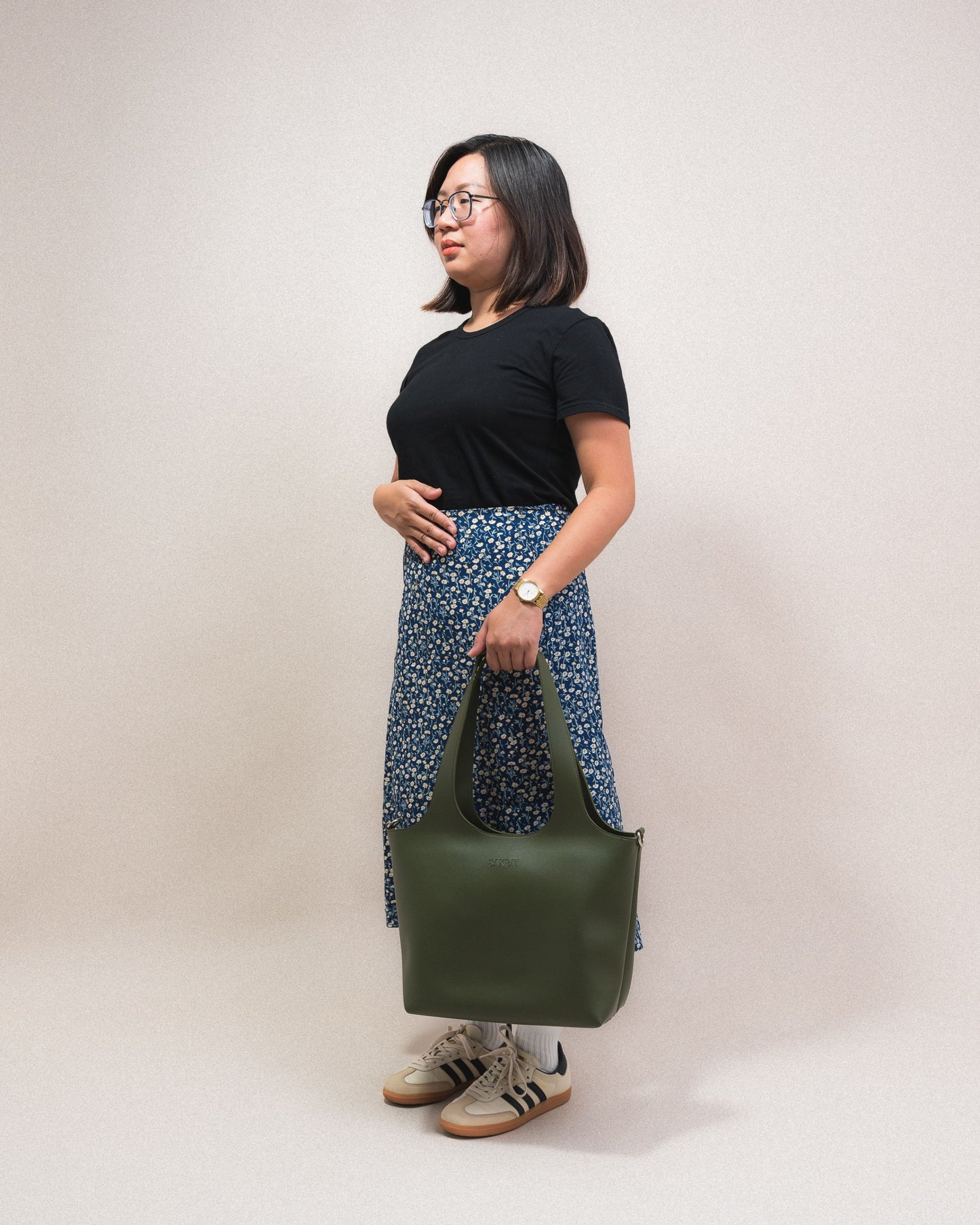 AZON SHOULDER BAG IN ARMY GREEN