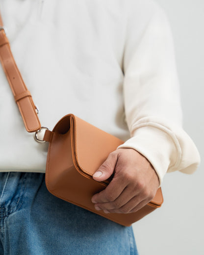 STELLA CROSSBODY BAG IN TAN