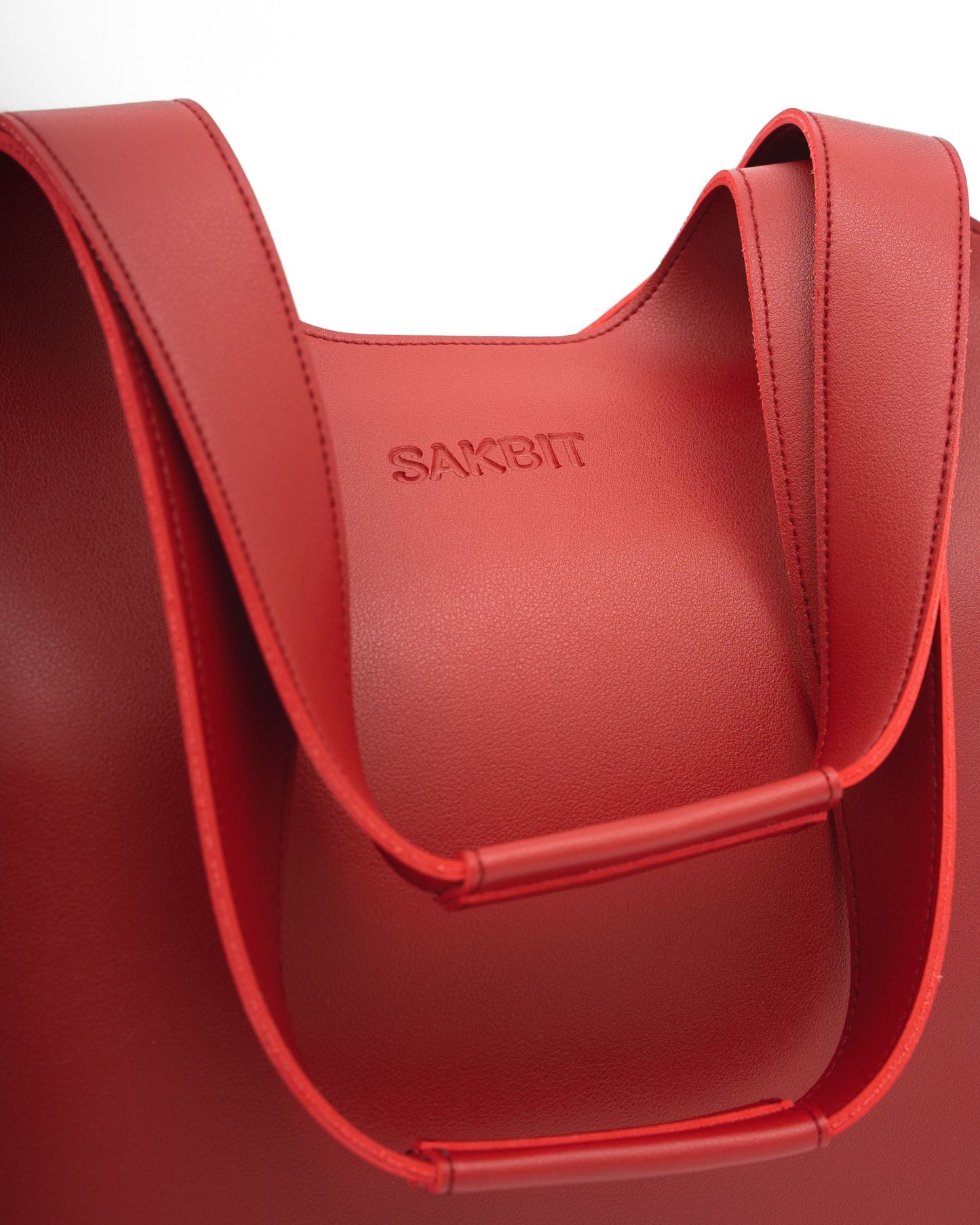 AZON SHOULDER BAG IN CRIMSON