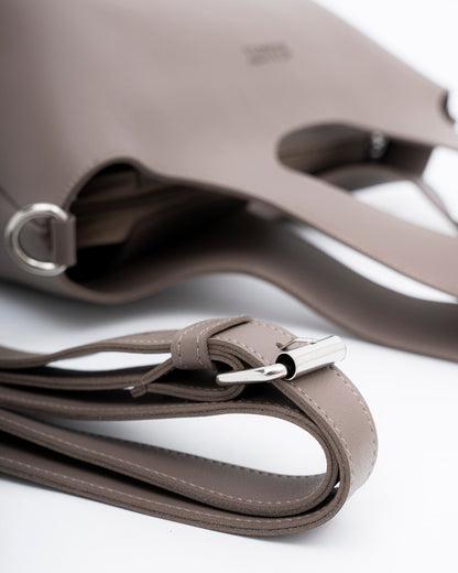 AZON SHOULDER BAG IN DOVETAIL