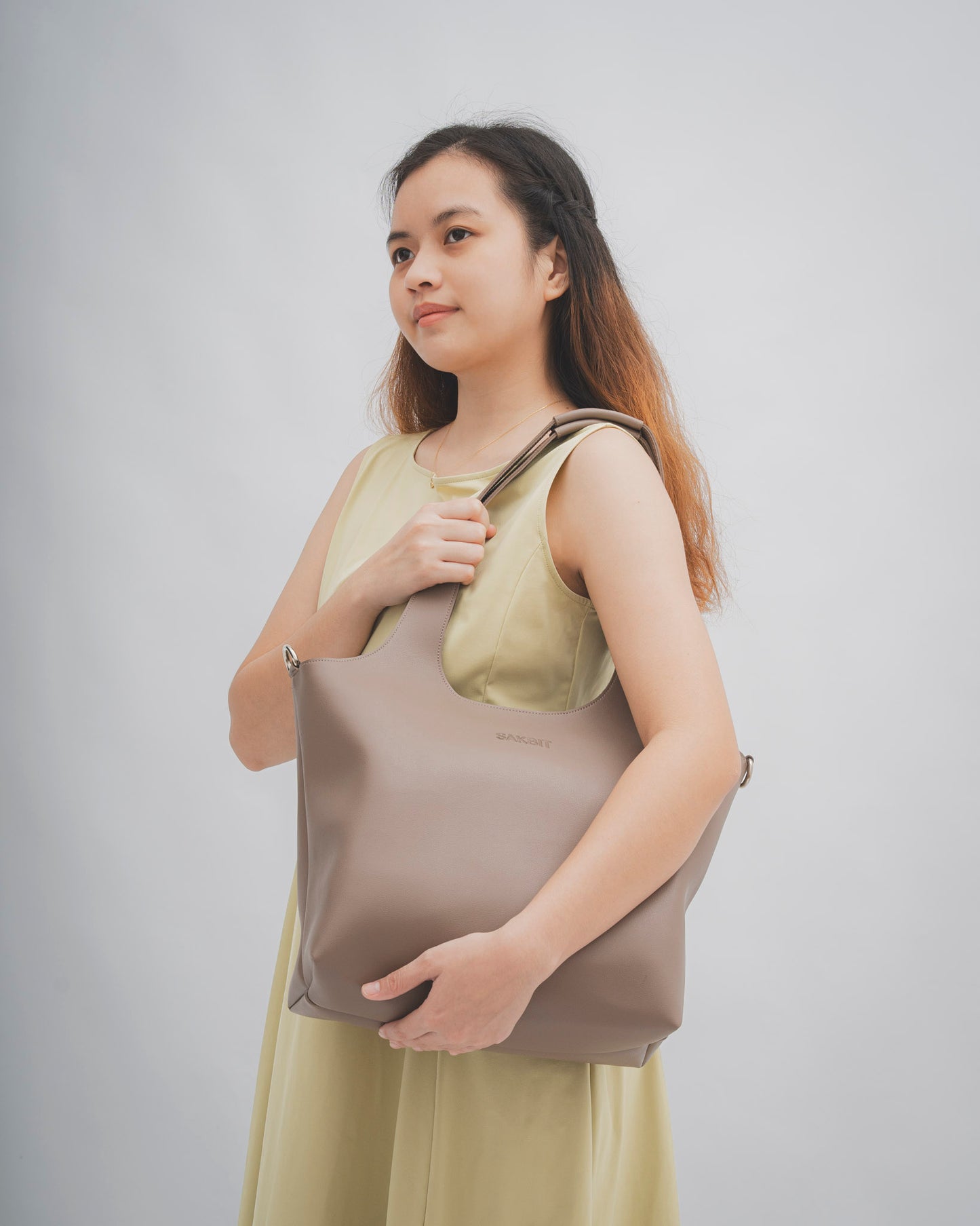 AZON SHOULDER BAG IN DOVETAIL