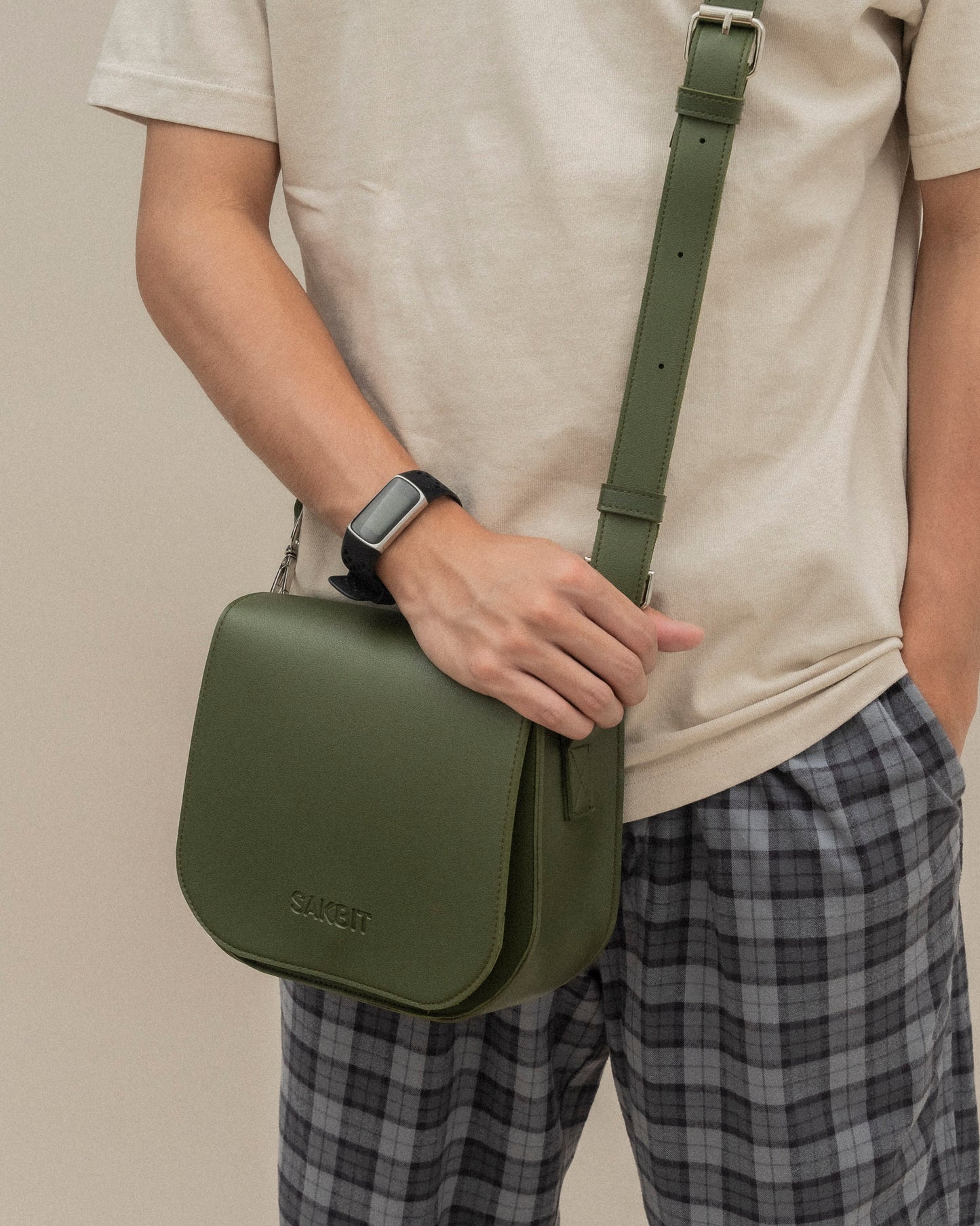 BRIANNA CROSSBODY BAG IN ARMY GREEN