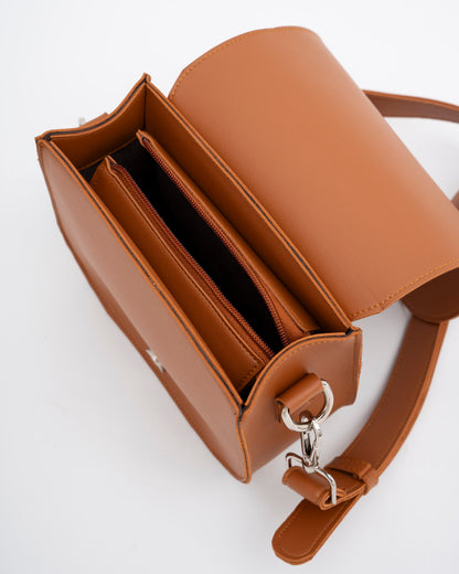 BRIANNA CROSSBODY BAG IN TAN